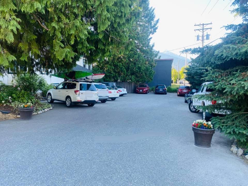 Courthouse Inn Revelstoke Exterior foto